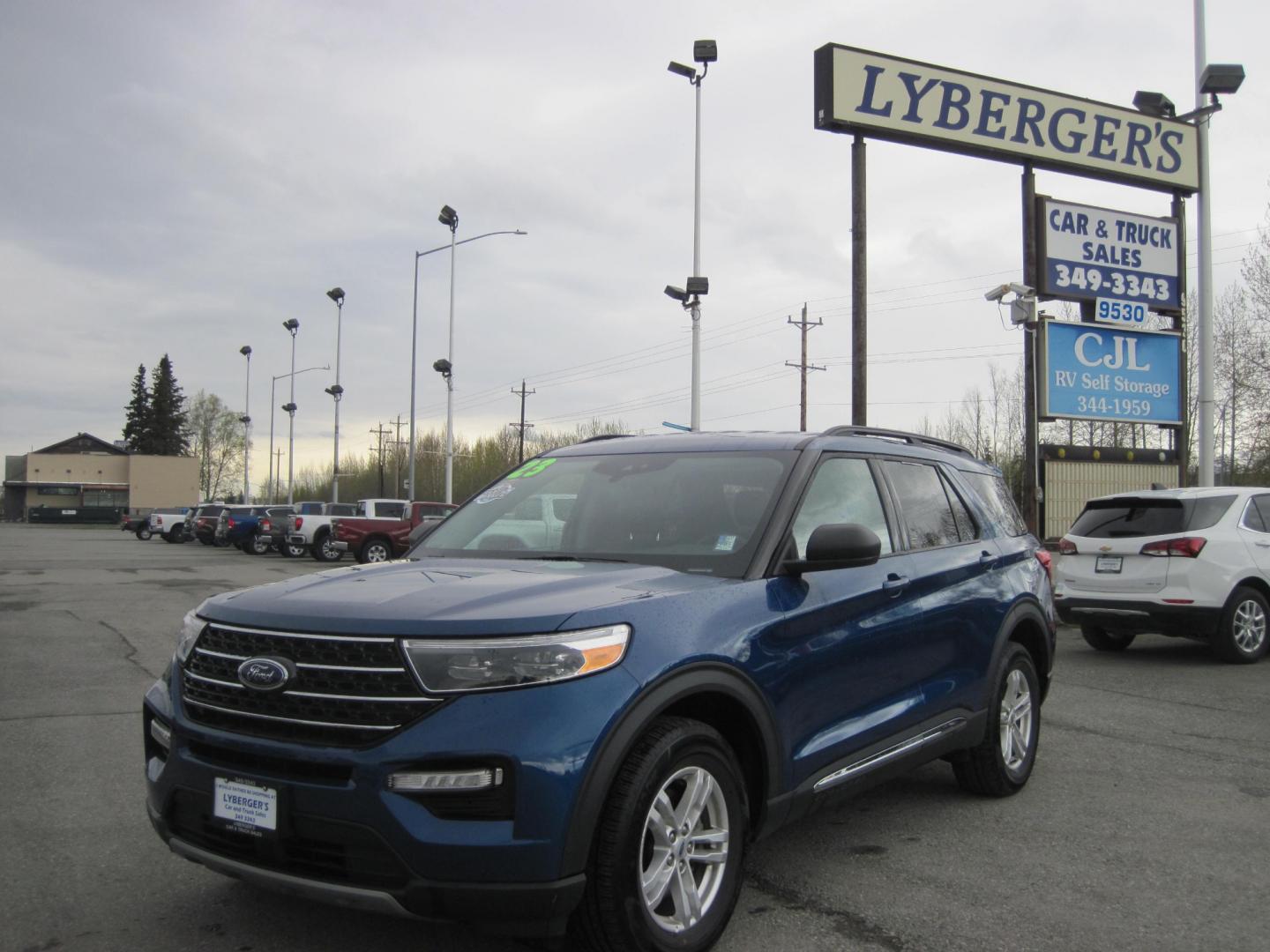 2023 blue /gray Ford Explorer XLT AWD (1FMSK8DH6PG) with an 2.3L L4 DOHC 16V engine, 10A transmission, located at 9530 Old Seward Highway, Anchorage, AK, 99515, (907) 349-3343, 61.134140, -149.865570 - Come take a test drive - Photo#0